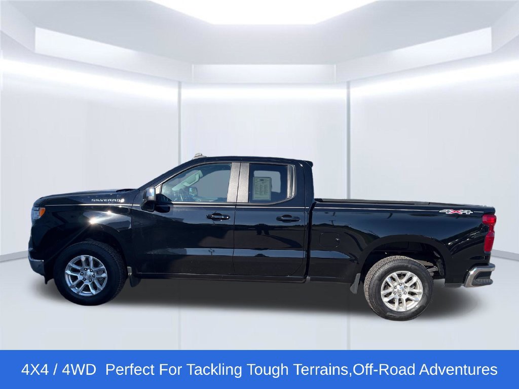 Used 2023 Chevrolet Silverado 1500 LT AWD/4WD image 2