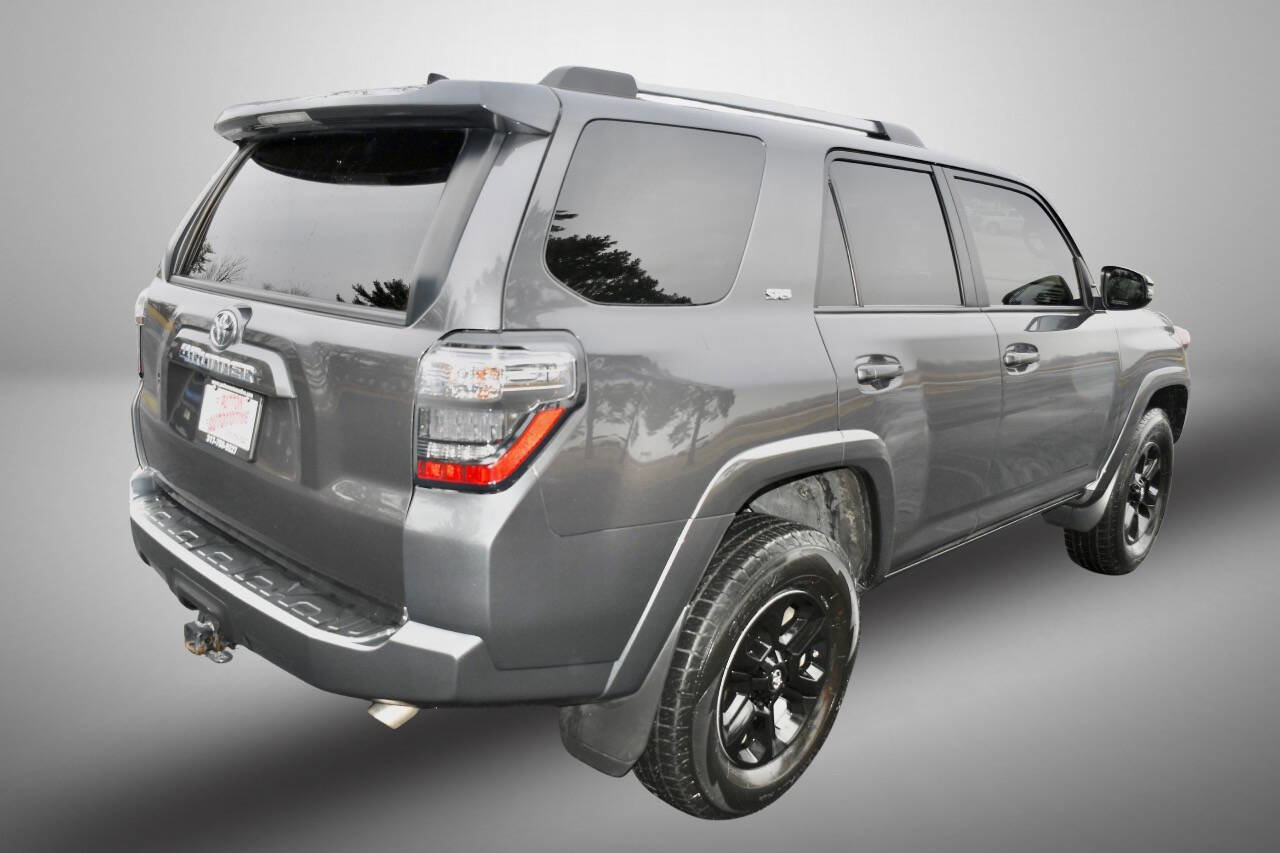 Used 2022 Toyota 4Runner SR5 Premium w/ Moonroof Package AWD/4WD image 7