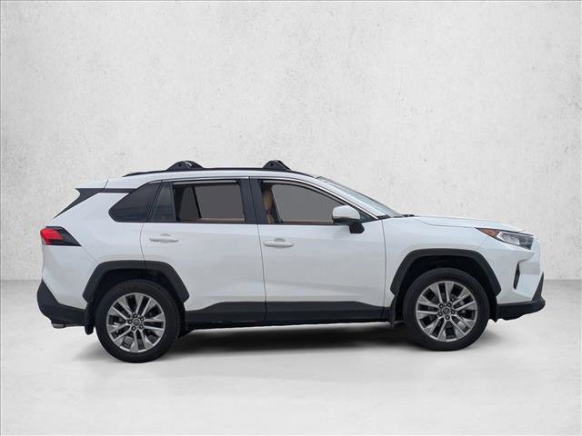 Used 2019 Toyota RAV4 XLE Premium image 4
