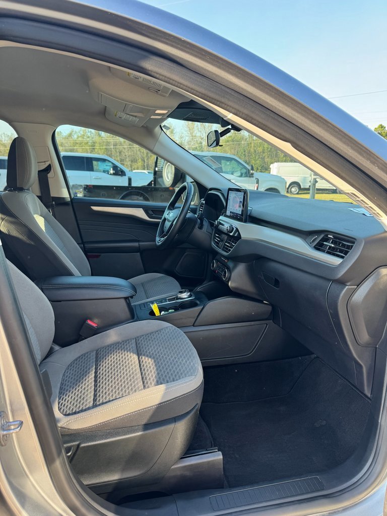 Used 2022 Ford Escape SE w/ Convenience Package image 9