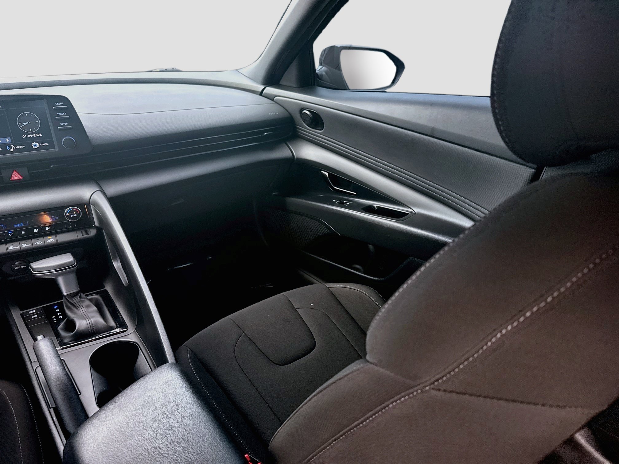 Used 2025 Hyundai Elantra Sport FWD image 19
