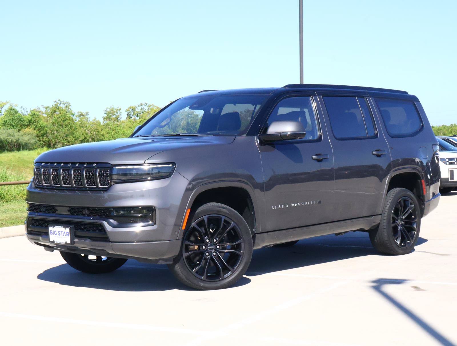 Used 2017 Jeep Cherokee Trailhawk AWD/4WD image 28