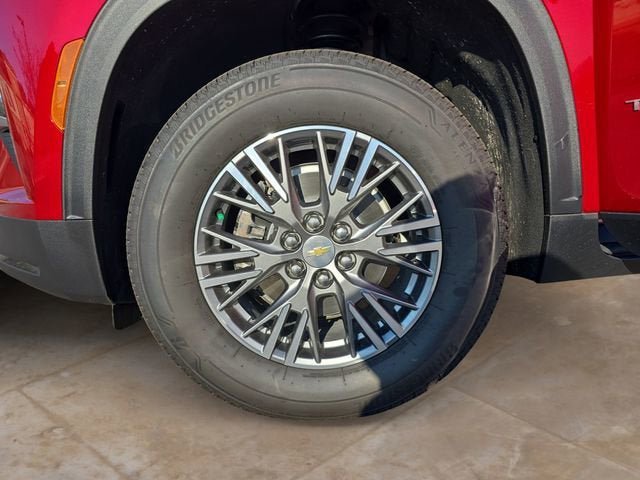 New 2025 Chevrolet Traverse LT w/ Driver Confidence Package FWD image 14