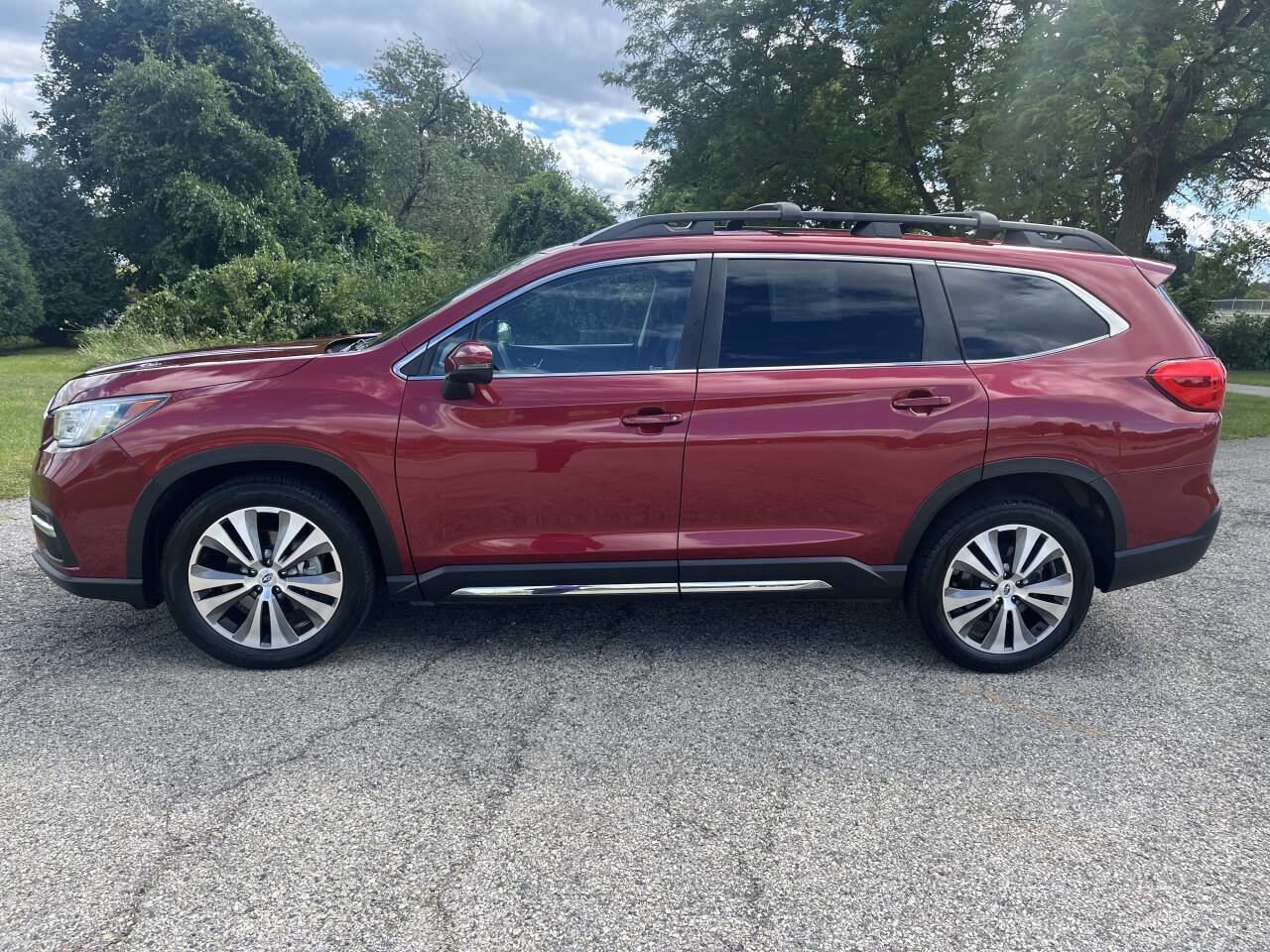 Used 2020 Subaru Ascent Limited w/ Popular Package #3 image 2