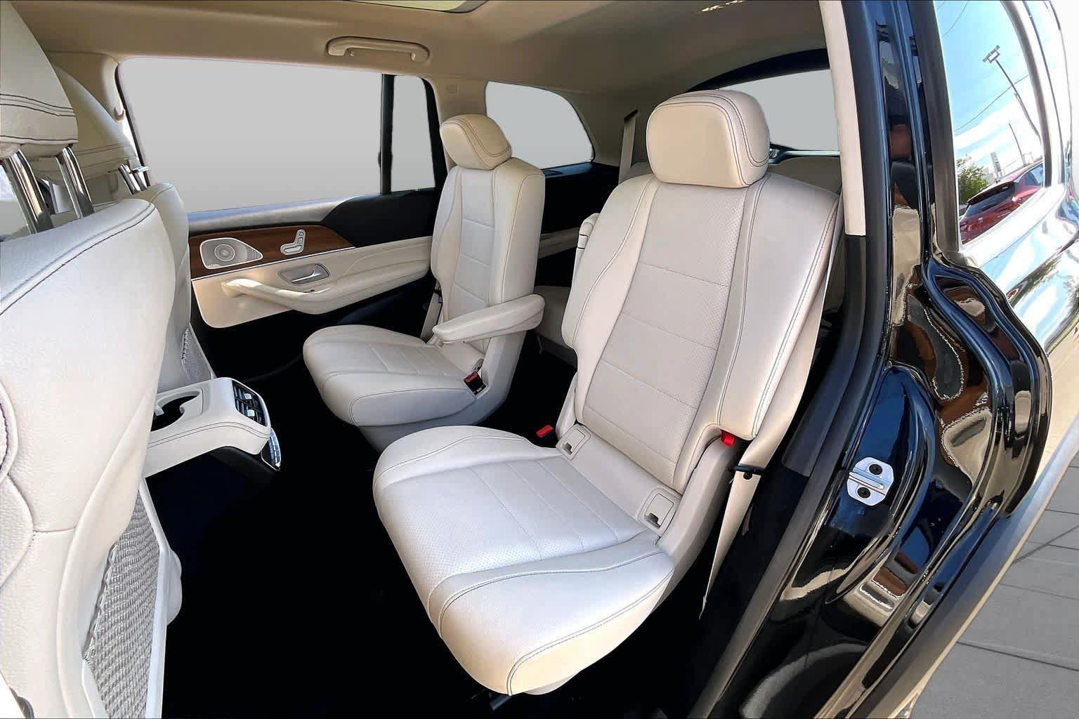 Used 2022 Mercedes-Benz GLS 450 4MATIC image 21
