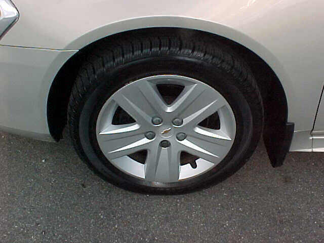Used 2011 Chevrolet Impala LS image 5