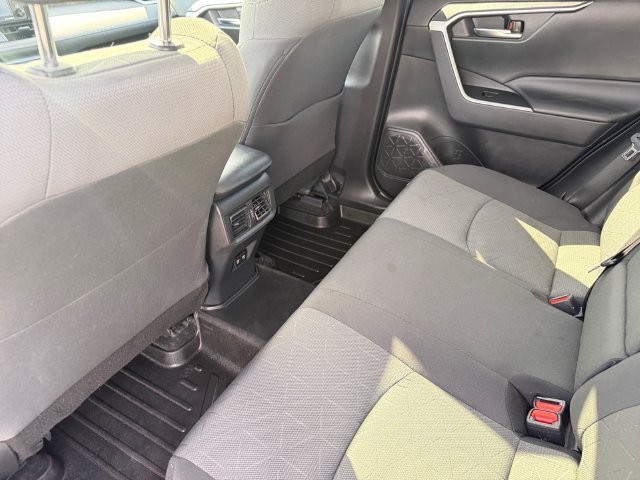 Used 2021 Toyota RAV4 XLE w/ Convenience Package AWD/4WD image 10