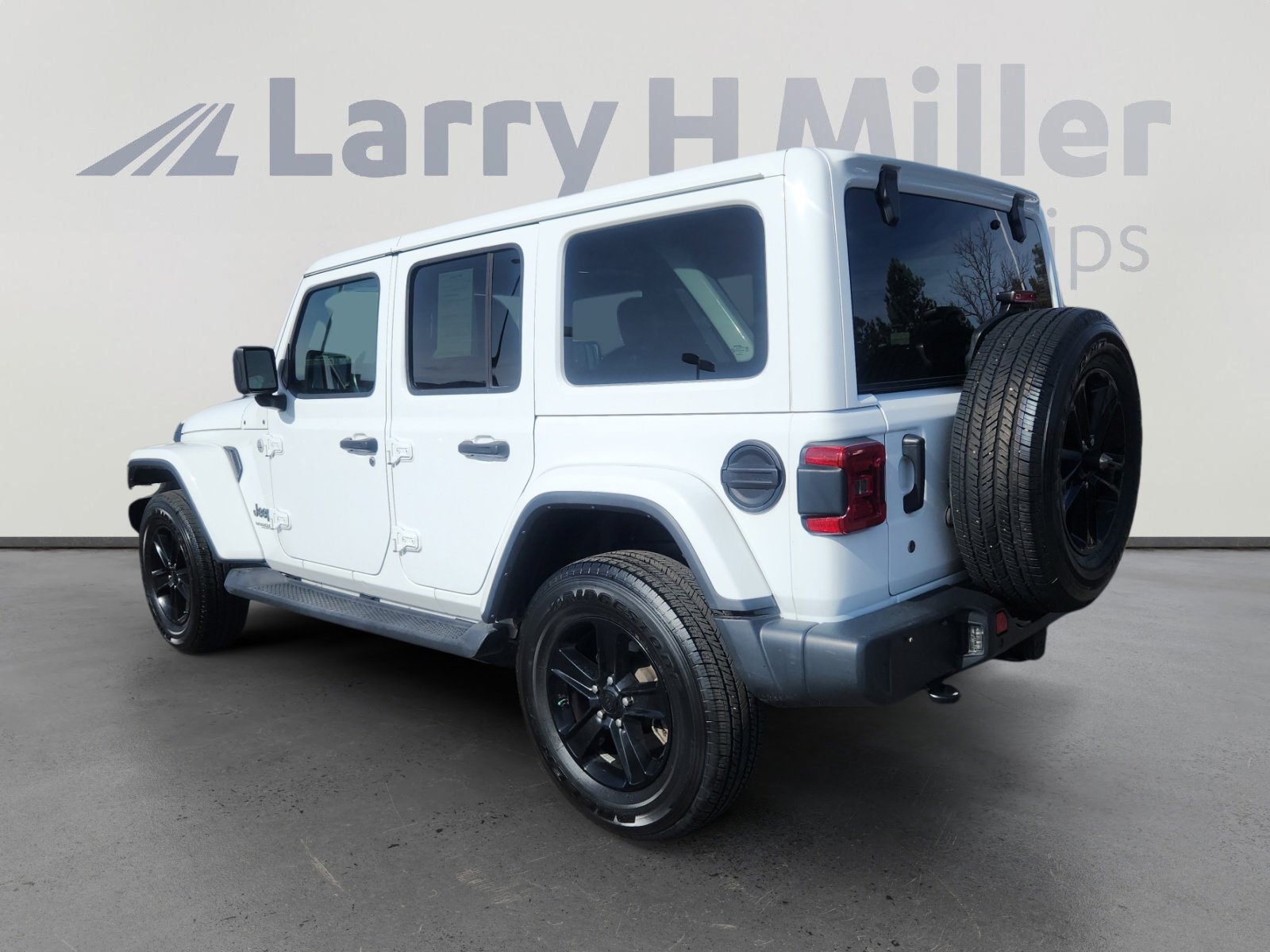 Used 2020 Jeep Wrangler Unlimited Sahara image 3