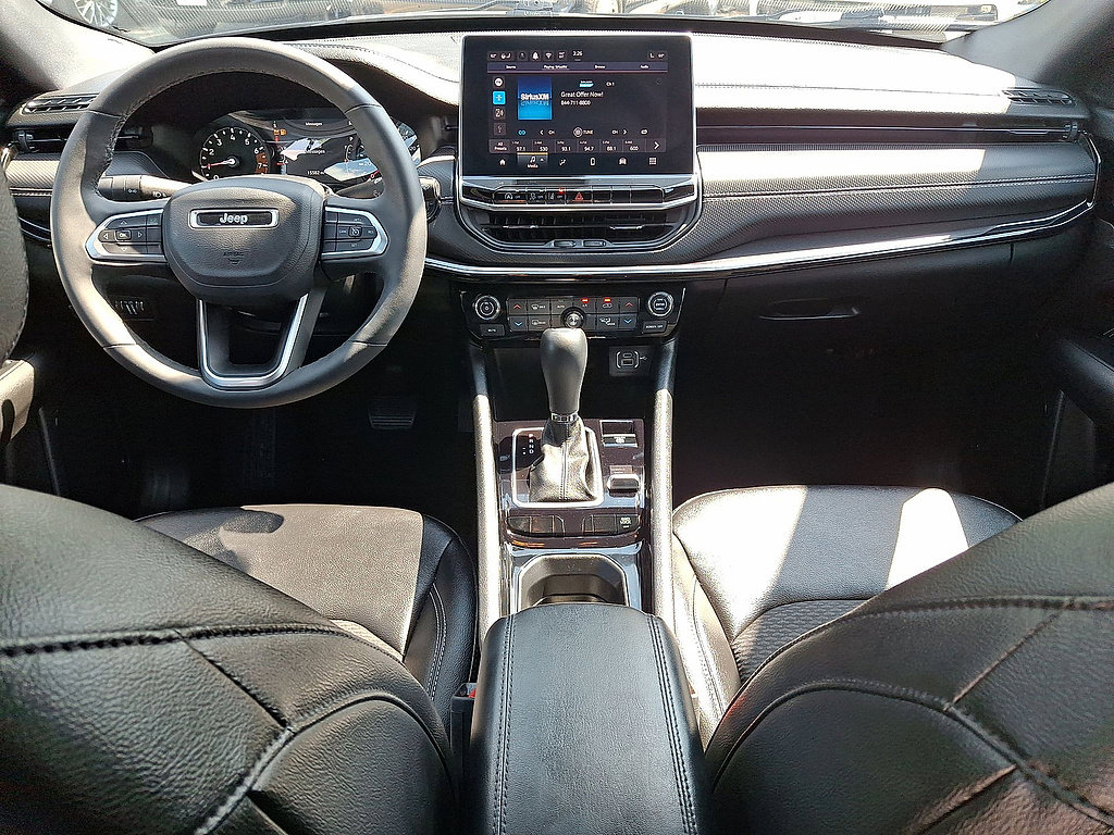 Used 2024 Jeep Compass Latitude w/ Convenience Group AWD/4WD image 10