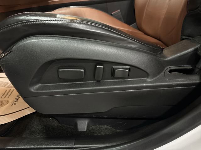 Used 2016 Chevrolet Equinox LTZ w/ Enhanced Convenience Package image 17