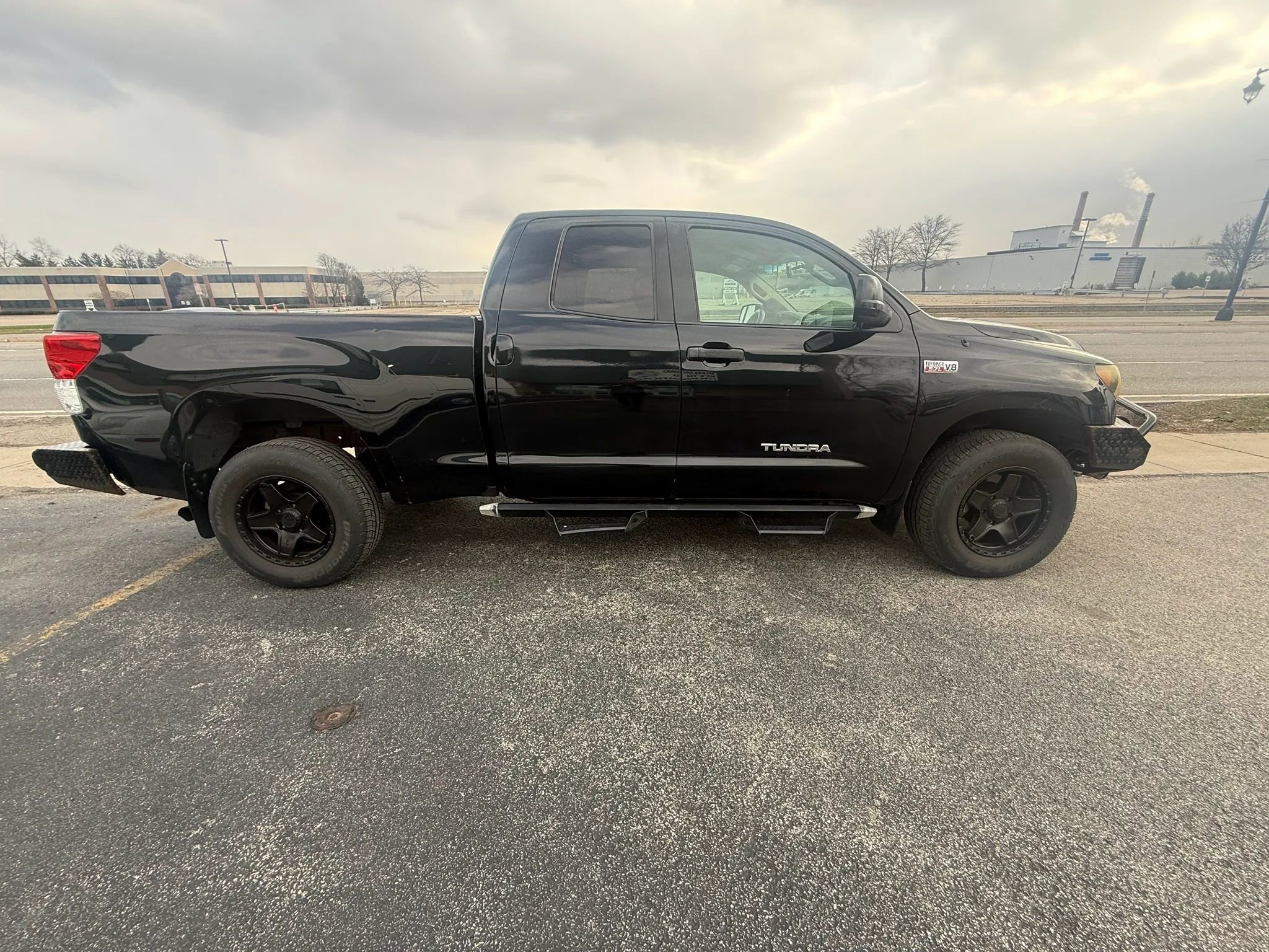 Used 2010 Toyota Tundra 4x4 Double Cab image 8