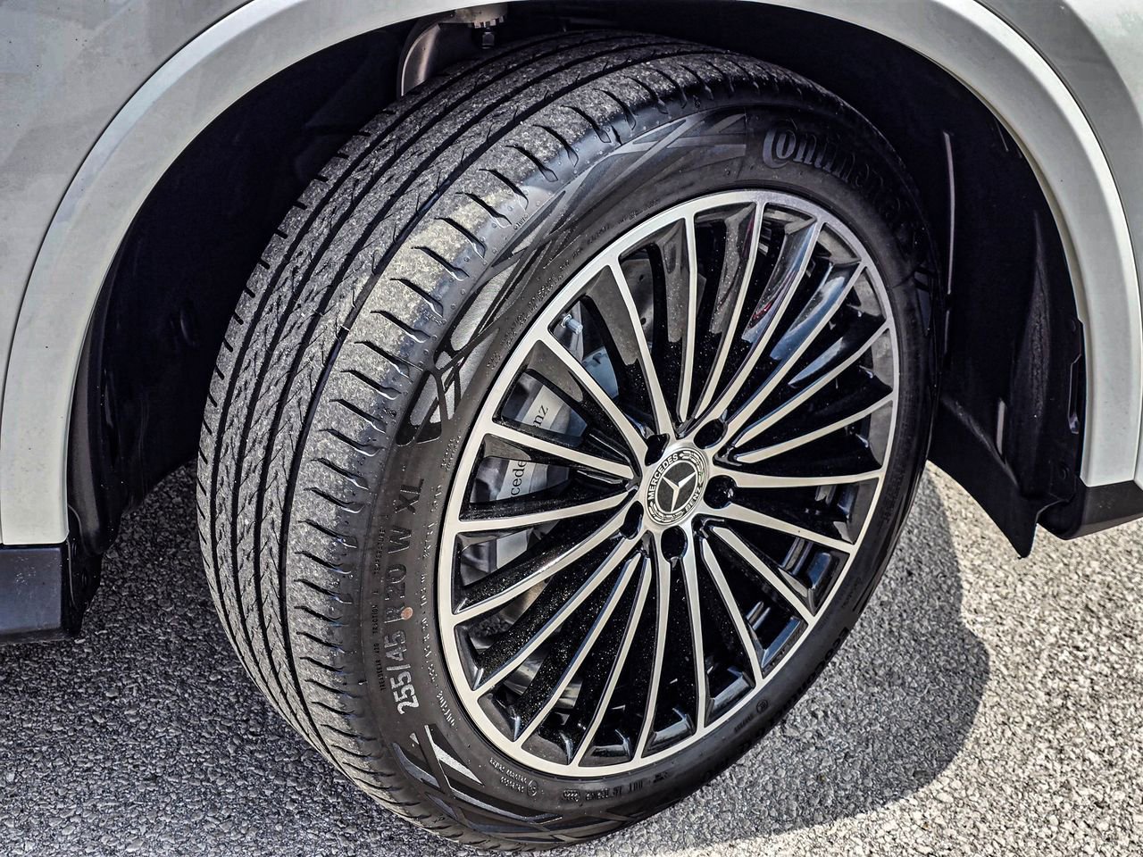 Used 2026 Mercedes-Benz GLC 300 4MATIC image 9