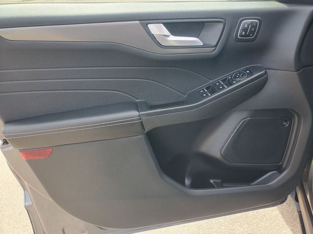 Used 2023 Ford Escape Active w/ Tech Pack #2 AWD/4WD image 7