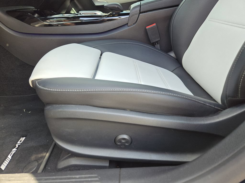 Used 2021 Mercedes-Benz CLA 35 AMG 4MATIC image 24