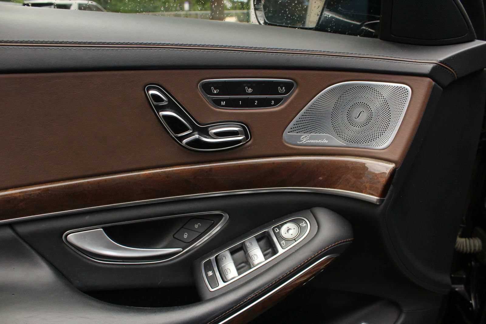 Used 2014 Mercedes-Benz S 550 Sedan image 16