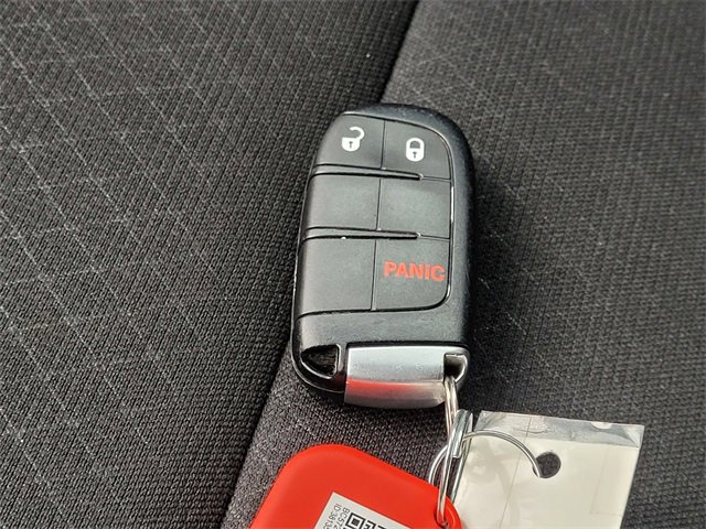 Used 2019 Jeep Grand Cherokee Laredo w/ 18" Wheel & 8.4" Radio Group image 25