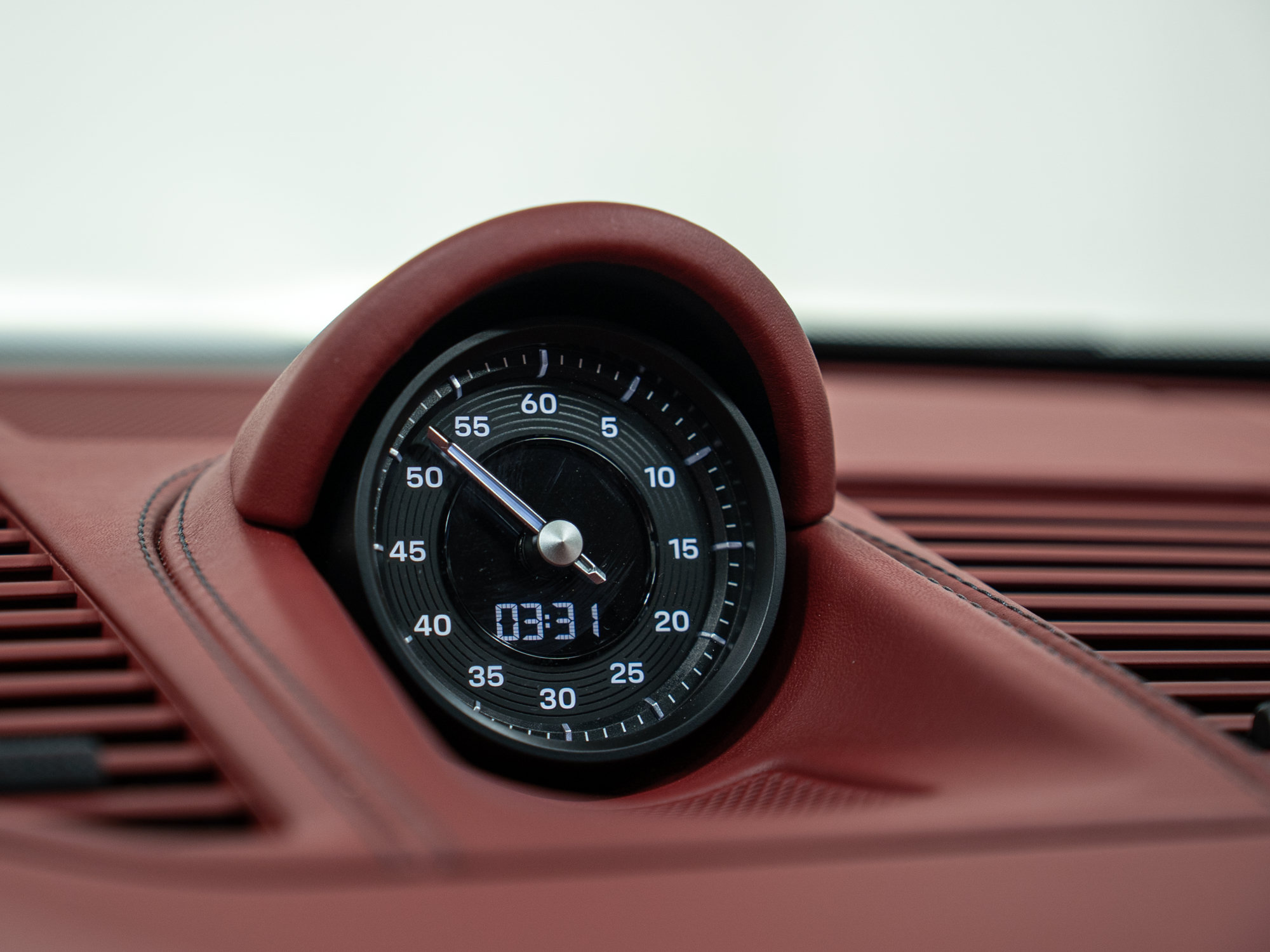 Certified 2024 Porsche 911 Carrera GTS RWD image 27