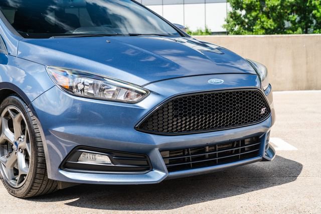 Used 2018 Ford Focus ST image 16