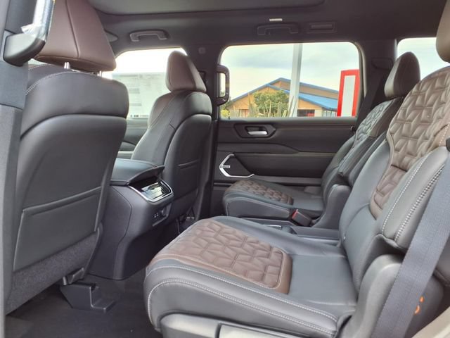 New 2025 Nissan Armada Platinum AWD/4WD image 11