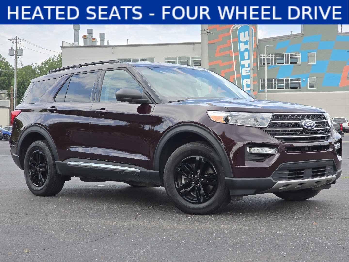 Used 2023 Ford Explorer XLT w/ Equipment Group 202A AWD/4WD image 1