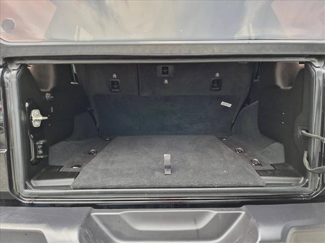 Used 2024 Jeep Wrangler Unlimited Rubicon w/ Safety Group AWD/4WD image 6