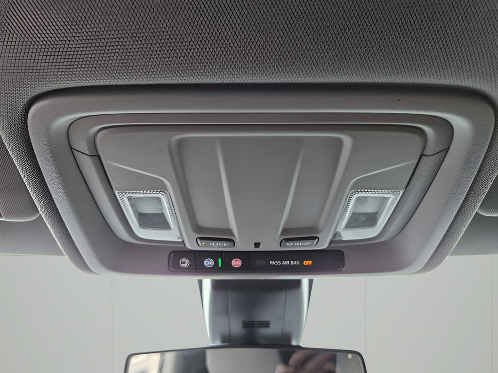 Used 2021 GMC Sierra 1500 2WD Crew Cab w/ Sierra Value Package image 40