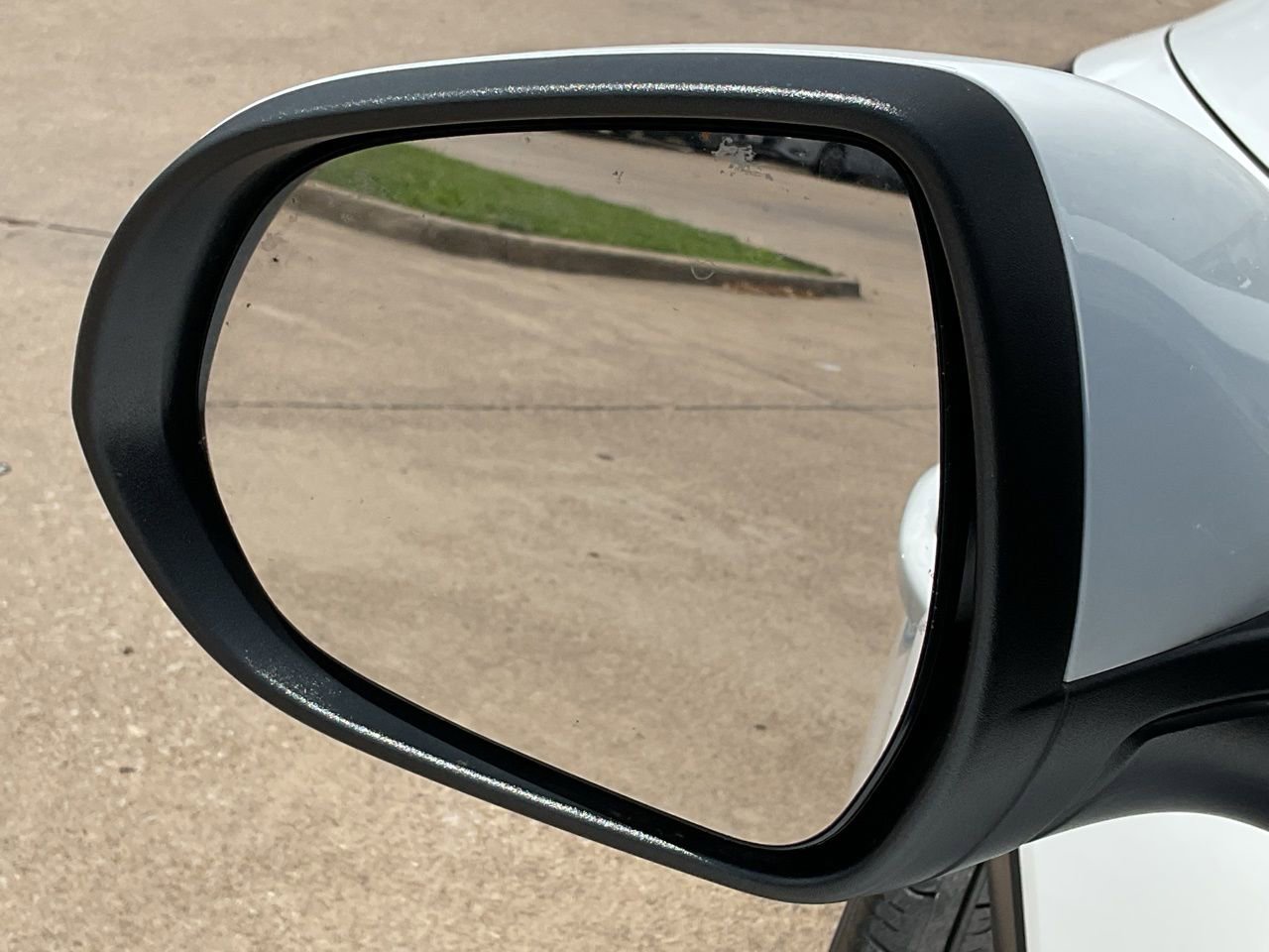 Used 2025 Buick Envista Preferred image 11