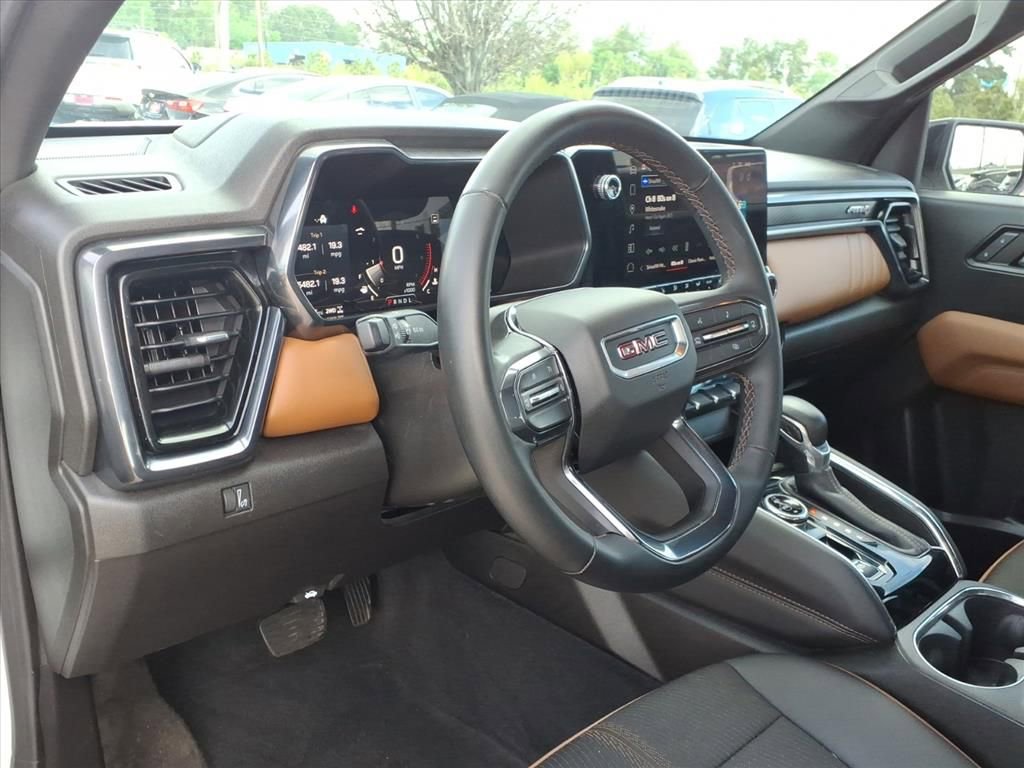 Used 2024 GMC Canyon AT4 w/ Technology Package image 18