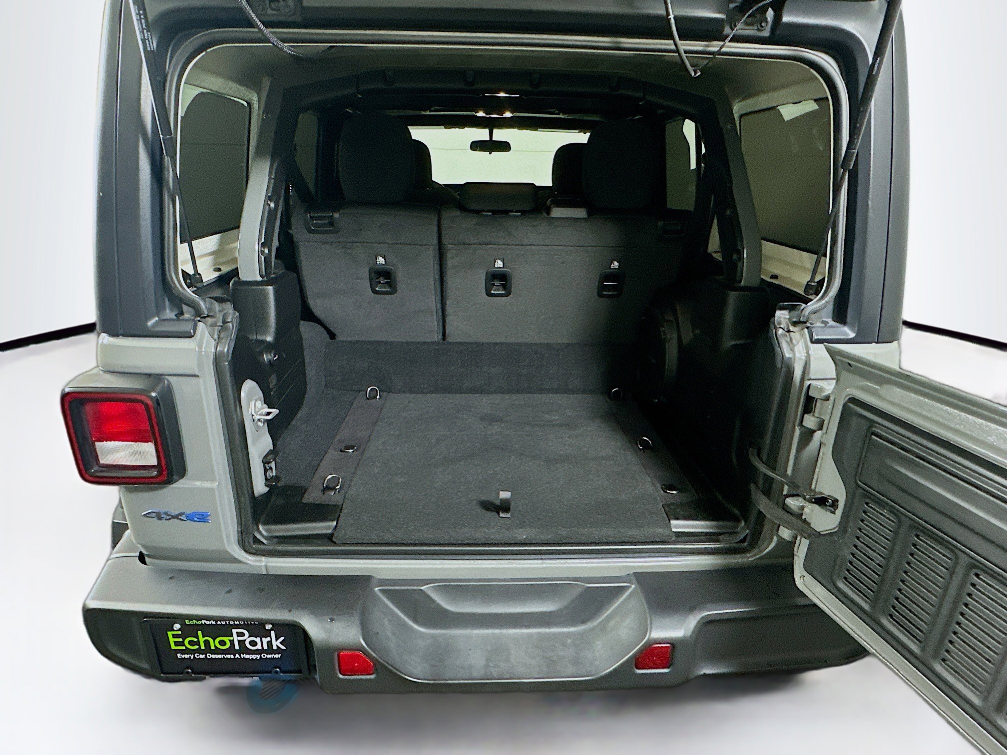 Used 2023 Jeep Wrangler Unlimited image 29