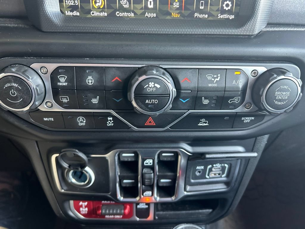 Used 2023 Jeep Gladiator Mojave w/ Cold Weather Group AWD/4WD image 15