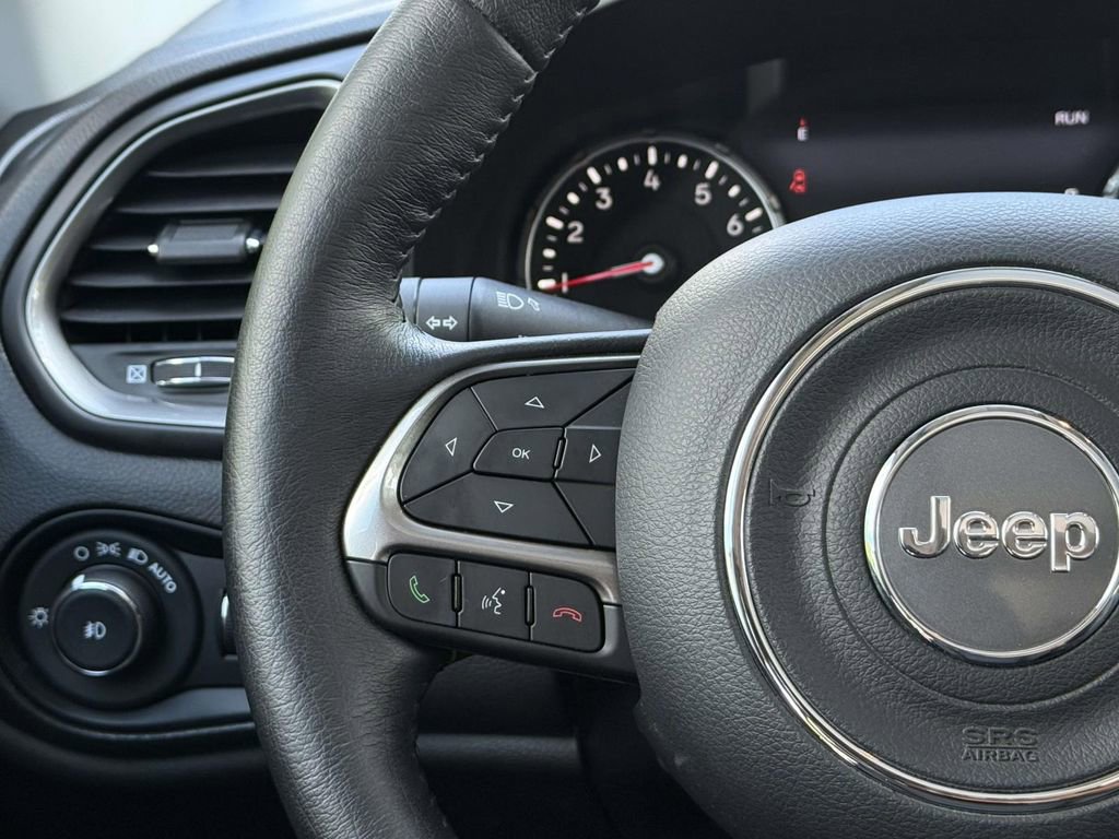 Used 2022 Jeep Renegade Limited w/ Sun, Sound & Wheels Group image 23