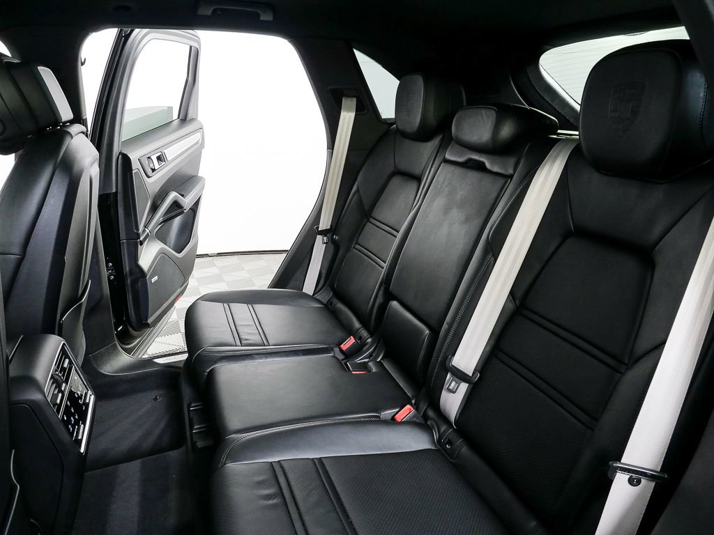 Certified 2022 Porsche Cayenne image 23