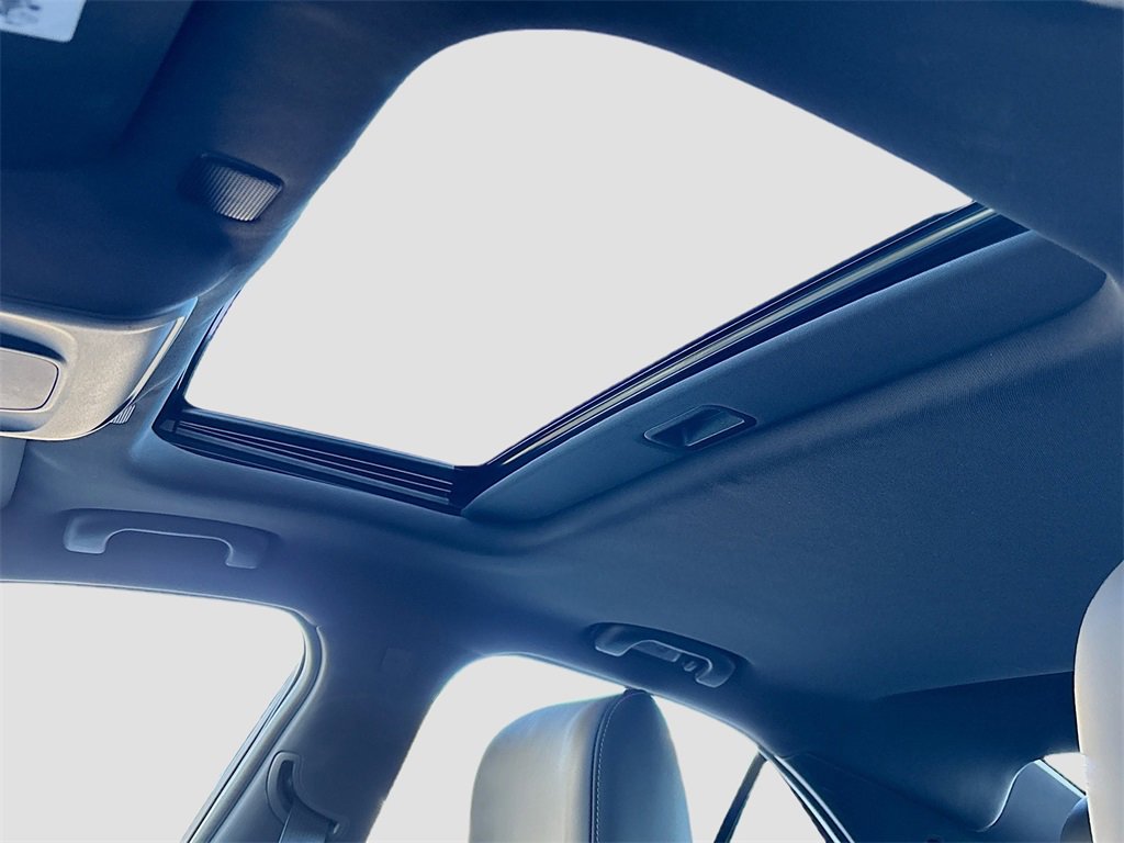 Used 2025 Cadillac CT4 Luxury image 22