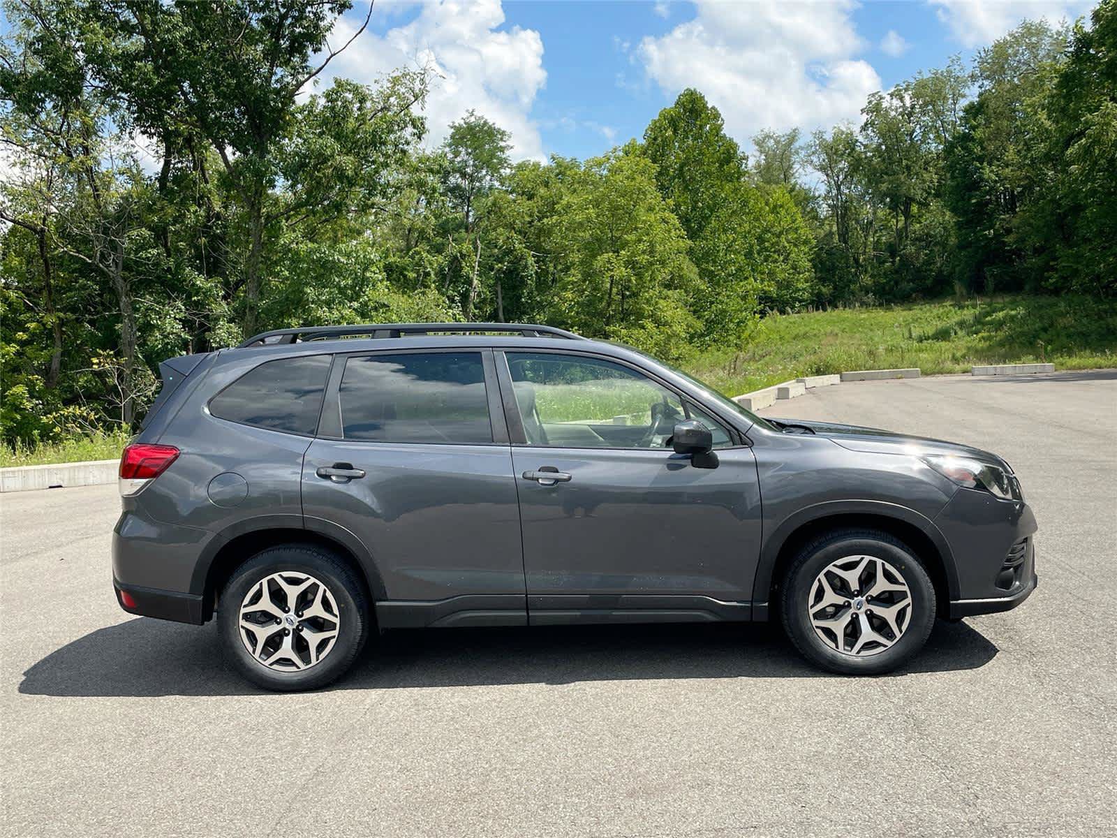 Certified 2023 Subaru Forester Premium AWD/4WD image 3