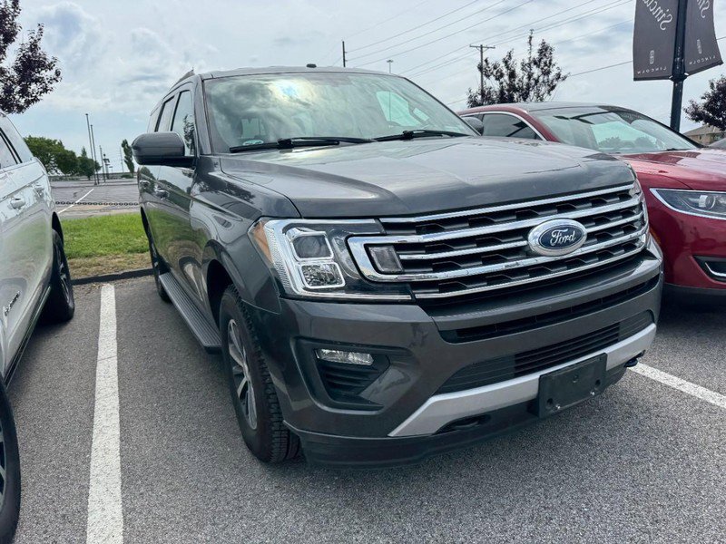 Used 2018 Ford Expedition XLT AWD/4WD image 3