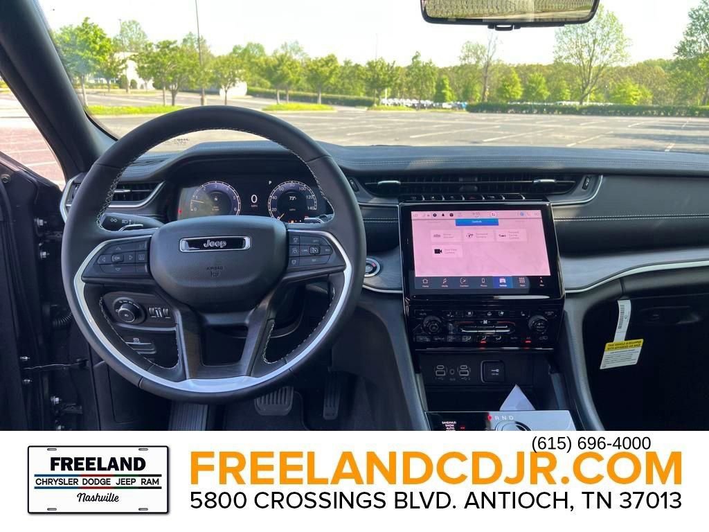 New 2025 Jeep Grand Cherokee Limited w/ Luxury Tech Group II image 22