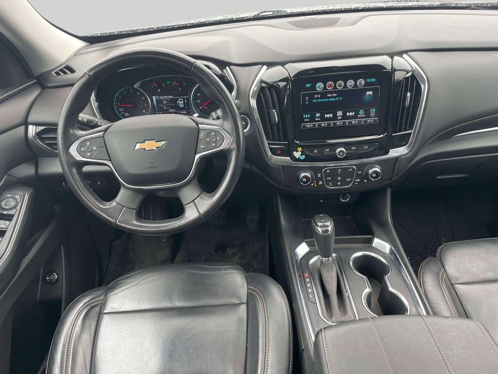 Used 2019 Chevrolet Traverse LT w/ LT Premium Package AWD/4WD image 14