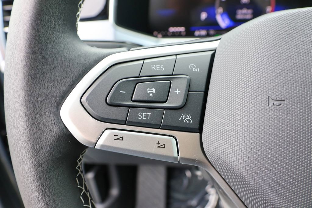 New 2025 Volkswagen Taos SE image 25