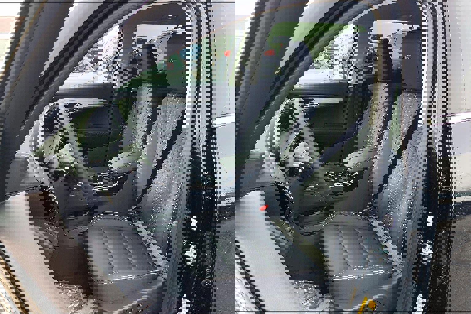 New 2026 Buick Envision Avenir image 9