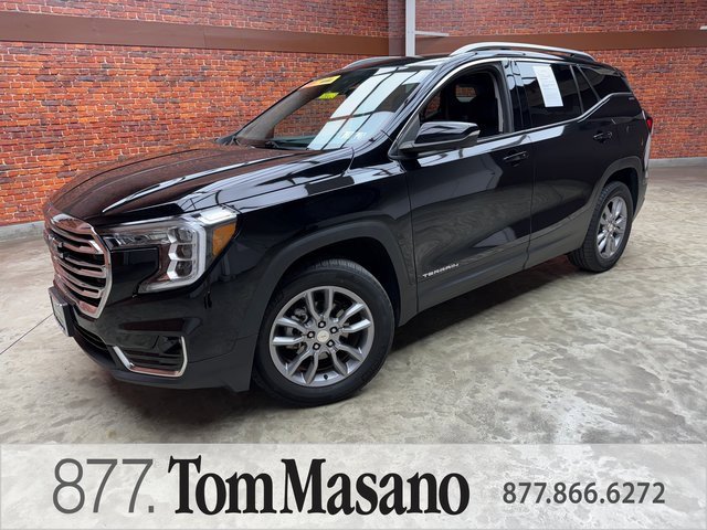 Used 2022 GMC Terrain SLT w/ Tech Package image 1