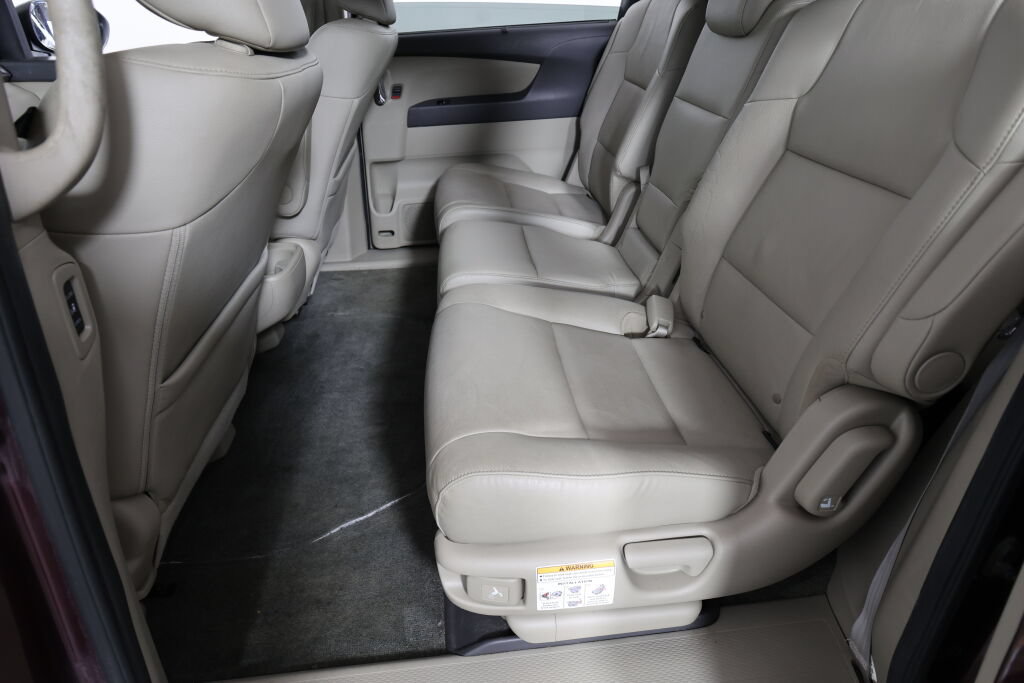 Used 2014 Honda Odyssey EX-L image 16