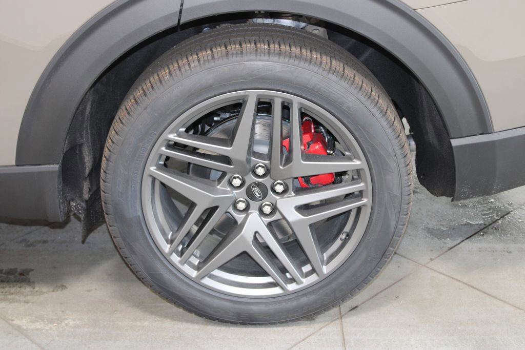 New 2026 Ford Explorer ST image 17