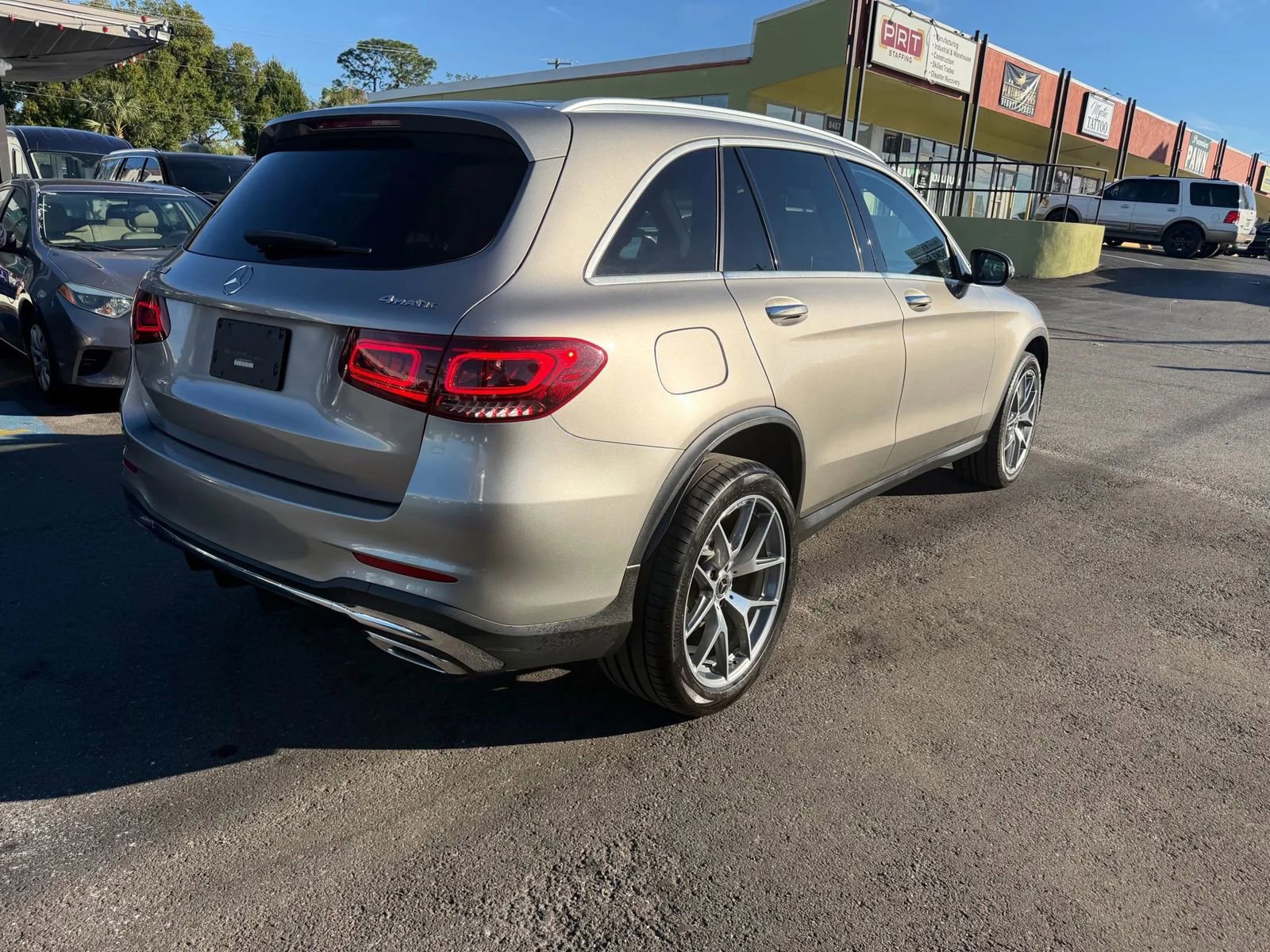 Used 2020 Mercedes-Benz GLC 300 4MATIC image 11