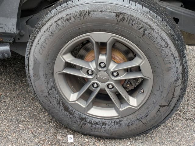 Used 2017 Jeep Wrangler Unlimited Sahara image 11