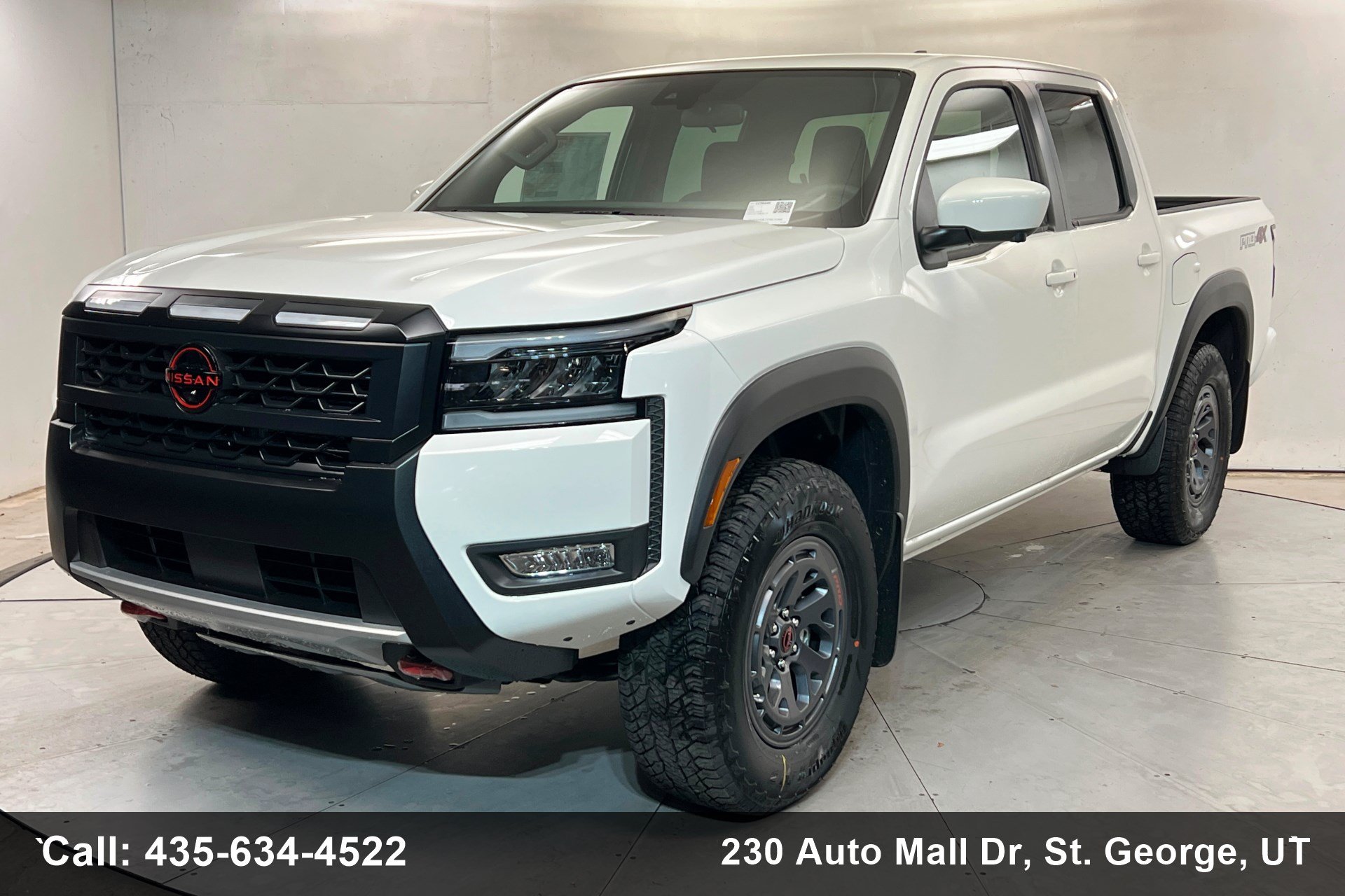 New 2026 Nissan Frontier PRO-4X w/ Pro-4x Convenience Package
