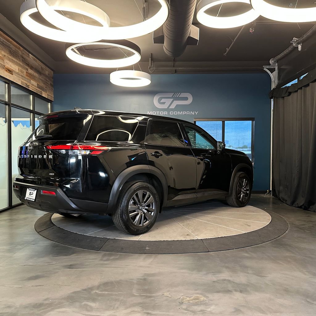 Used 2022 Nissan Pathfinder S AWD/4WD image 3