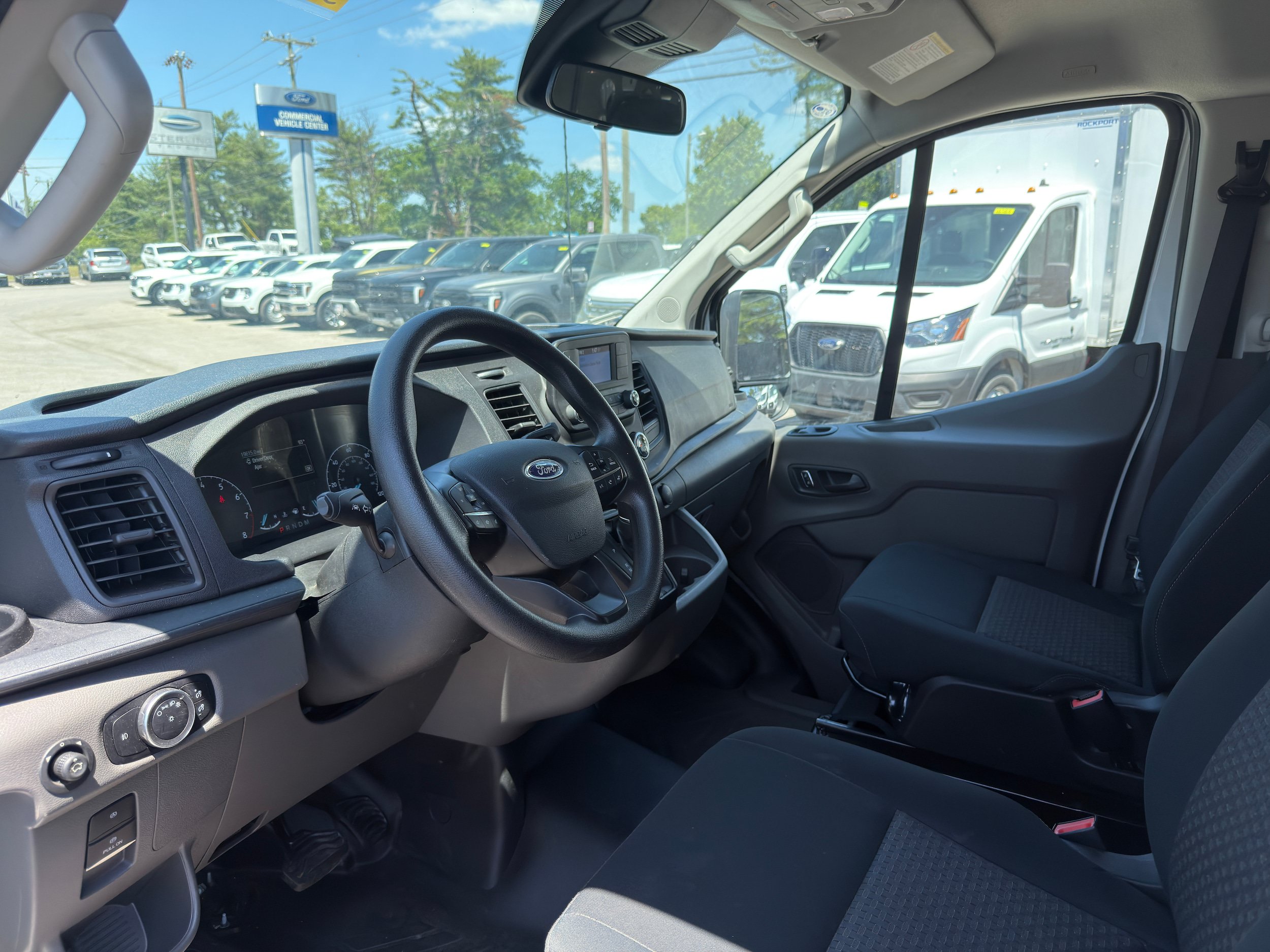 Used 2025 Ford Transit 250 Low Roof w/ Exterior Upgrade Package RWD image 10