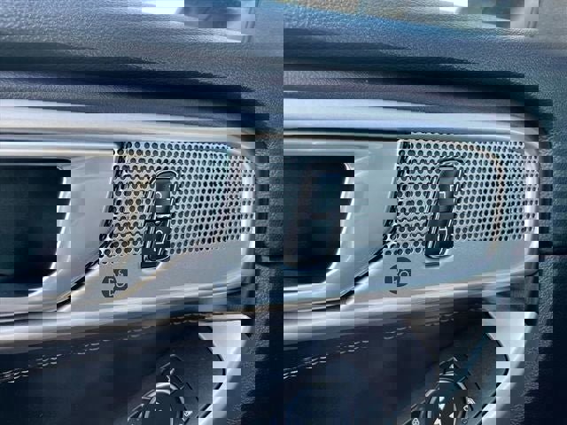 Used 2023 Ford Explorer Limited image 31