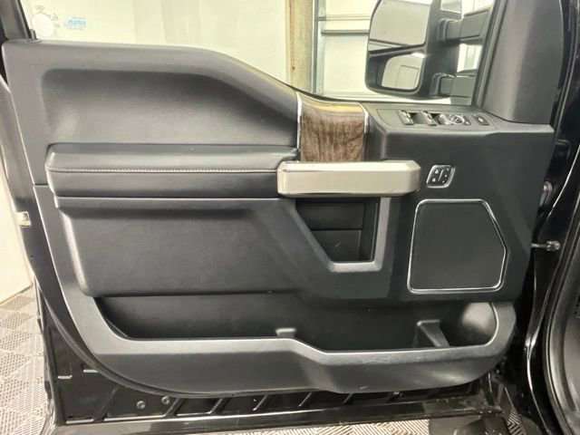 Used 2017 Ford F450 Lariat w/ Lariat Ultimate Package AWD/4WD image 16