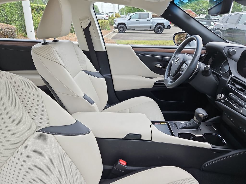 Used 2023 Lexus ES 350 w/ Premium Package FWD image 8